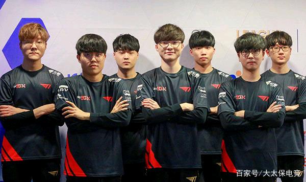 协与地方足 协与地方足